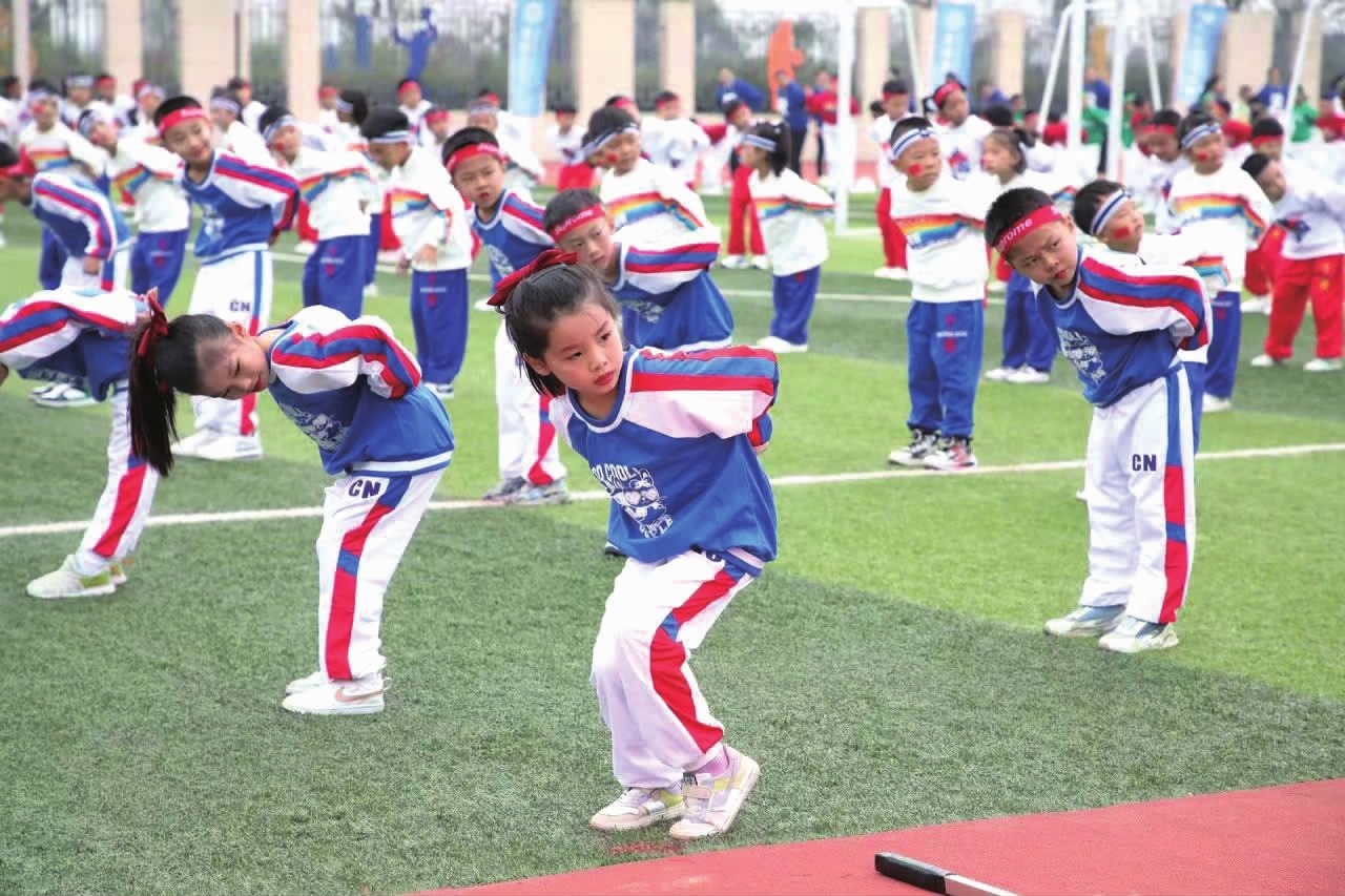 据法布里齐奥·罗马诺报道，曼城已立即从沃特福德召回20岁中卫马克斯·阿莱恩。🔄